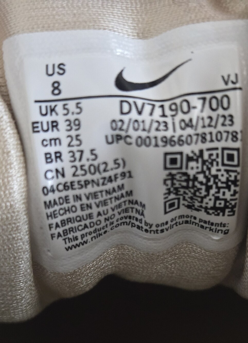 Nike Women's Air Max Sneakers in Yellow, Cream, and White - Picture 7 of 8